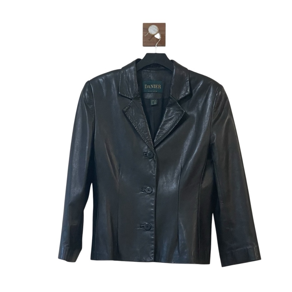 Danier Canada Vintage 90’s Double Breasted Leather Jacket